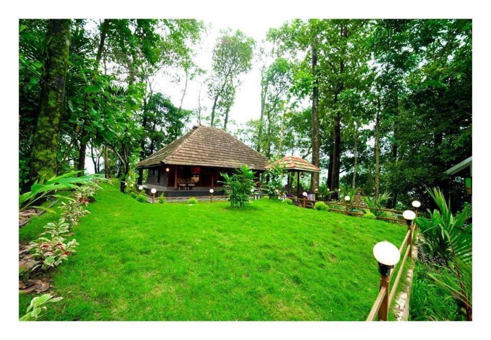 Traditional Kerala Villa 무나르 외부 사진