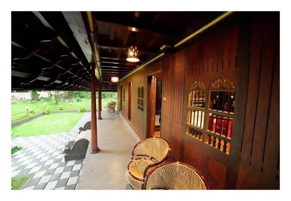 Traditional Kerala Villa 무나르 외부 사진