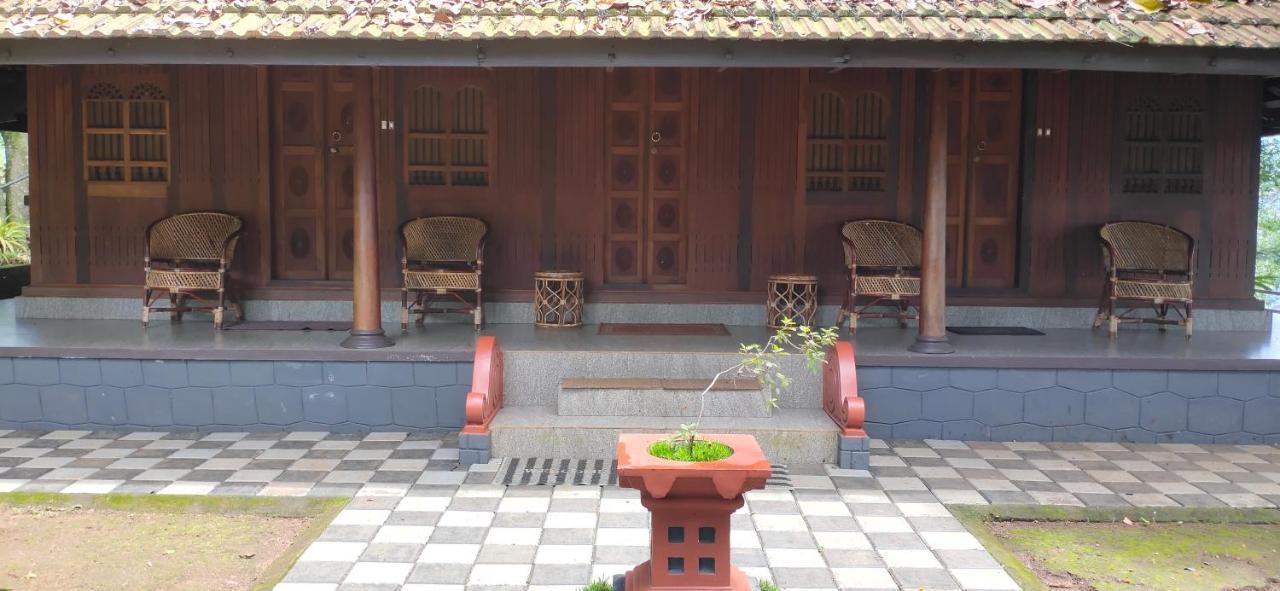 Traditional Kerala Villa 무나르 외부 사진